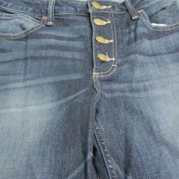 Maurices Regular Boyfriend Jeans Distressed Button Fly Mid Rise Size 4 NWT - Picture 3 of 10